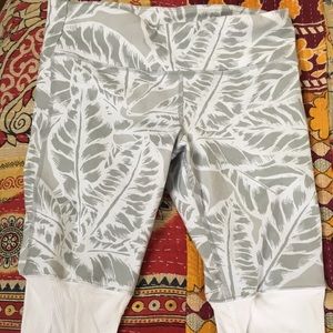 Alo Yoga Goddess Legging